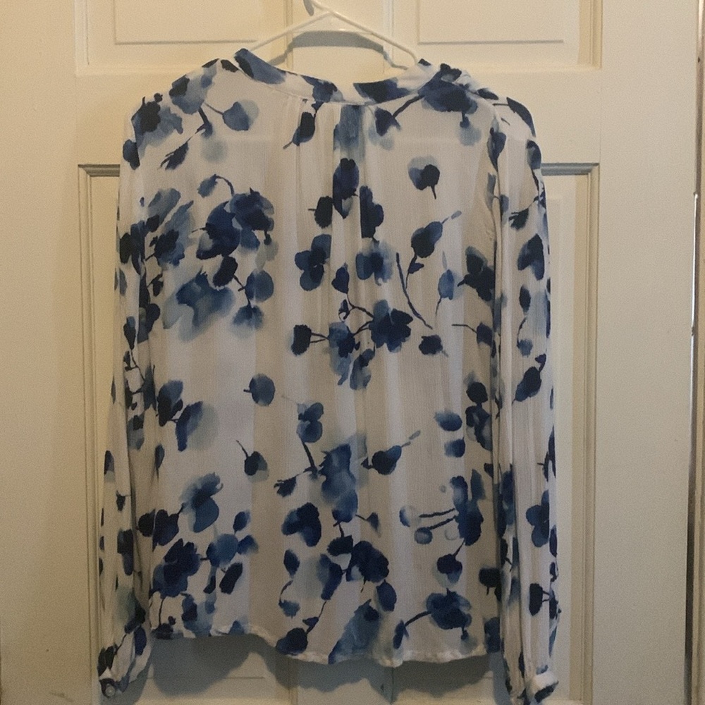 Light weight flattering must have